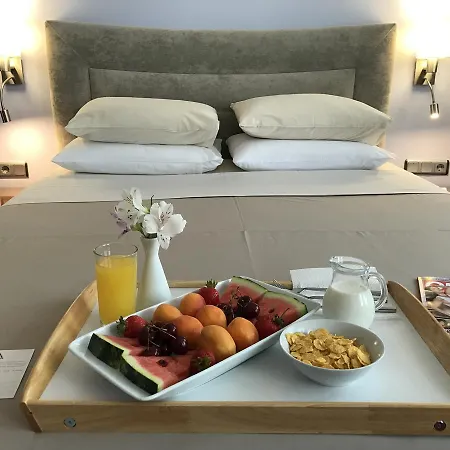Art 'otel Hotel 4*