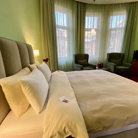 Art 'otel