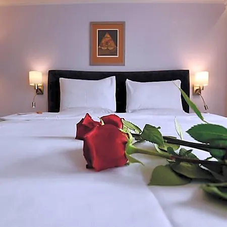 Art 'otel 4*