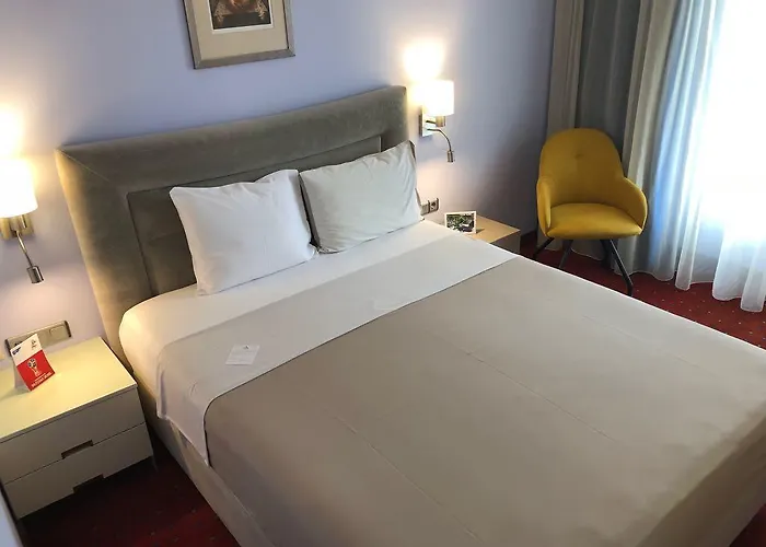 מלון Art 'otel 4*